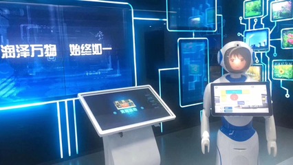 科技赋能菏泽，智慧引领未来——菏泽市科技创新展厅迎宾讲解机器人正式亮相